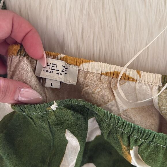 Rachel Zoe Leaf Print Puff Sleeve Top - Picture 2 of 2